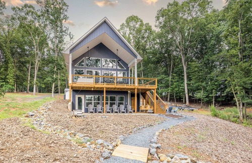 Mount Gilead House | New, waterfront, family size lake house in a quiet cove at Lake Tillery.