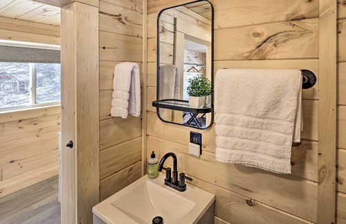 Northeast Somerset Apartment | NEW! Waterfront Studio Cabin w/ Private Fire Pit!