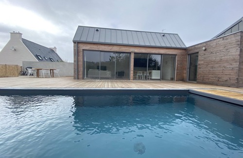 Landunvez House | New wooden house, swimming pool, 5 minutes' walk from the beach.