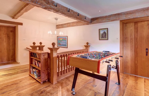 Witney House | New Yatt Farm - sleeps 19 guests in 7 bedrooms