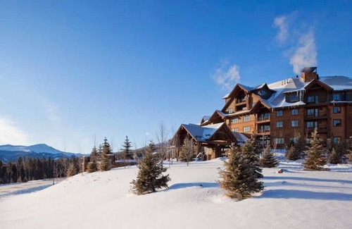 Breckenridge Condo | New Year's Breckenridge Ski In Ski Out -Luxury Condo. Sleeps 12 Dec 27 -Jan 3rd