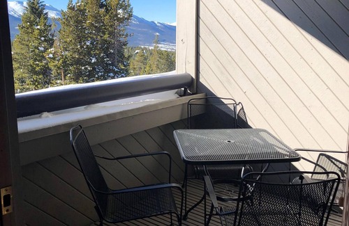 Woodmoor Condo | New Years in the Mountains with Breathtaking View