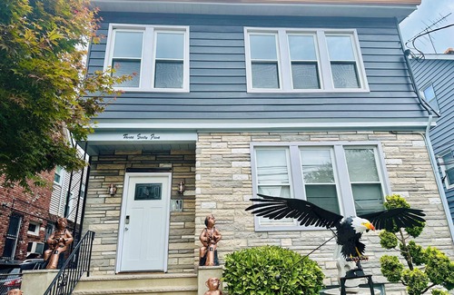 Weequahic Apartment | Newark airport Prudential center suite