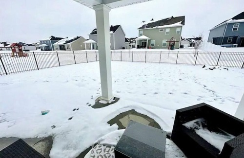 Newburgh House | Newburgh Newsie - 3BR, 2.5BA, Gym, Patio, New Construction in Amazing Location!