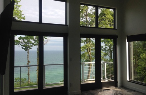 Riverside House | Newer Beachfront Contemporary, Unparalleled Views