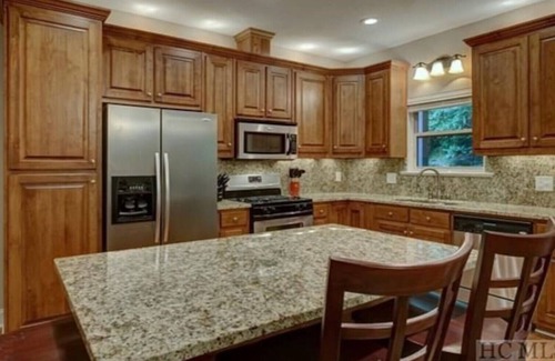 Highlands Falls House | Newer Constructed Large Mountain Home in Luxury Gated Country Club w/hot tub
