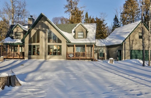 Manitowish Waters House | Newer pet friendly lake home with 4 bedrooms and 3 baths