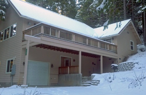 Yosemite West House | *NEWER Yosemite Inverness House* with Central Air and Heat Inside Yosemite Park