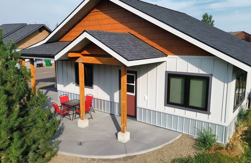 Rivers Crossing House | Newly built 2-bedroom cottage close to downtown McCall and outdoor activities