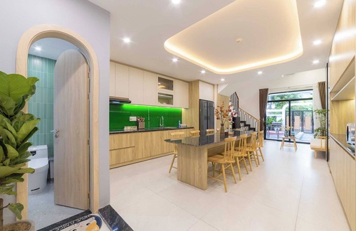Ngu Hanh Son Villa | Newly built 4-story private villa/Floor-separated private layout/Duplex room