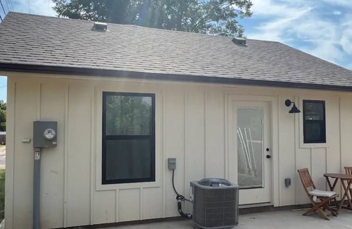 Guthrie Cottage | Newly Built Cottage 2 Bd/1 Ba Cottage A Short Walk From Downtown Guthrie, OK