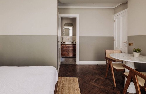 Grachtengordel-West Bed & Breakfast | Newly built ensuite room Minutes walk from 9 streets, in trendy Jordaan