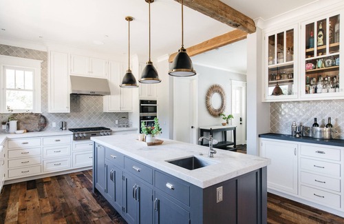Glen Ellen House | Newly built farmhouse-style home in the beautiful Sonoma wine country