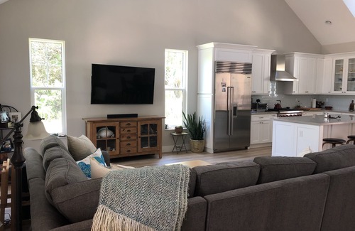 Hobe Sound House | Newly Built Florida Cottage Style Homen Private and welcoming close to beach!