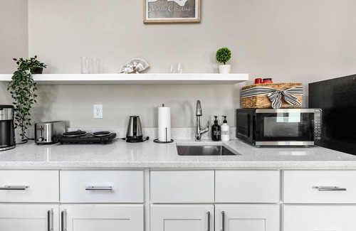 Durham Apartment | Newly Built Guest House - Private Garage