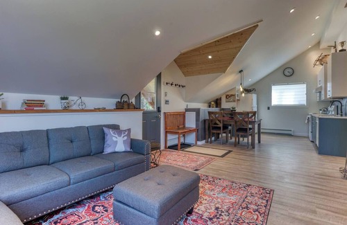 Taghum House | "Newly Built Home" on 5 acres by the beach