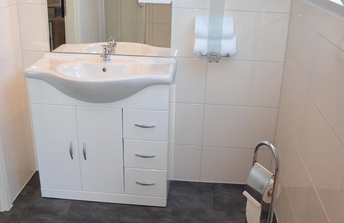Wisch Apartment | Newly built holiday apartment near the beach.