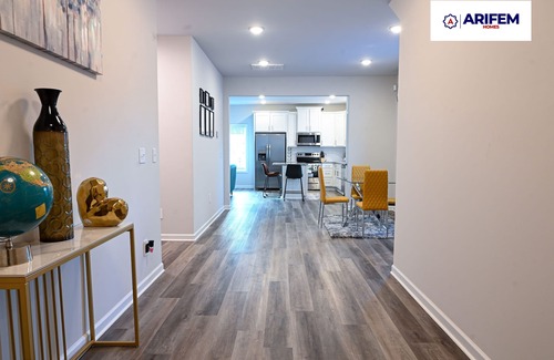Church Street House | Newly built home 7-10 min from Atlanta Airport, convenience&comfort in mind