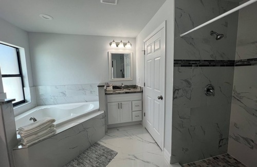 Sunshine House | Newly built home near SWIFlorida airport