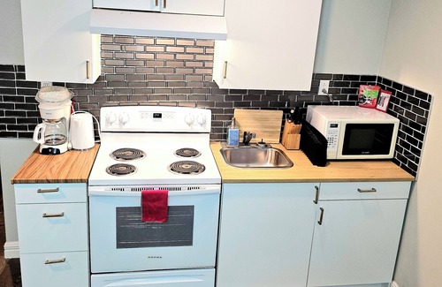 Saint John House | Newly built, Lovely Two bedroom it is close to the Airport, lake and park.