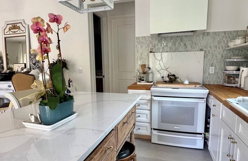 Braden River House | Newly Built Luxurious & Cozy 2 Bedroom Custom Home For Rent in Bradenton