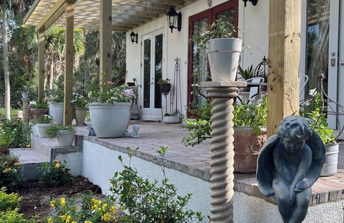 Braden River House | Newly Built Luxurious & Cozy 2 Bedroom Custom Home For Rent in Bradenton