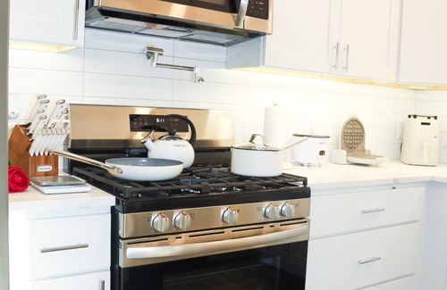 Hayes House | Newly Built: Mins from downtown, Duke, NCCU, NCSTATE, UNC,DPAC ,Bulls,Canes