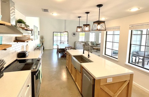 Pharr House | Newly built modern farmhouse w/private pool! Central location
