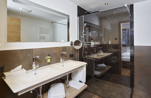 Laengenfeld Apartment | Newly built penthouse apartment in the center of Längenfeld