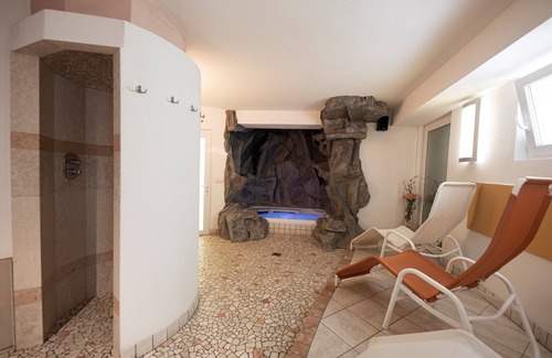 Campo Tures Apartment | Newly built, quiet holiday home, pets are welcome with WiFi