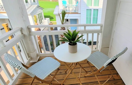 Port Aransas Cabin | Newly built serene island home w/shared pool, golf on-site, & beach access