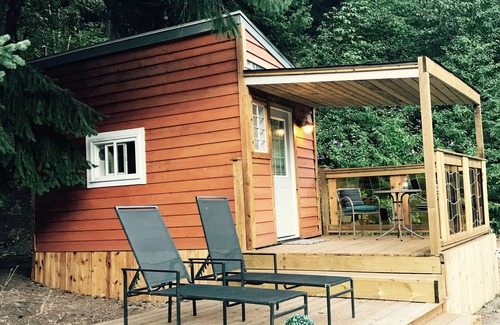 Boston Bar Apartment | Newly completed rustic tiny house in Boston bar the heart of the Fraser Canyon