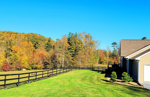 Hendersonville House | Newly Constructed Mountain Home with Garage!Wonderful Views, yet Close to Town!