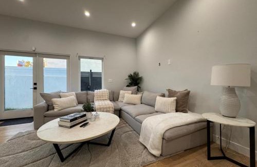 Pico - Robertson Apartment | Newly constructed 2 bedroom by La Cienega Plaza with parking, modern kitchen, washer dryer and very central to attractions