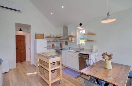 Grand Isle House | Newly Constructed Island Cottage with Lake Views