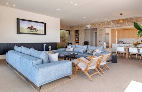 Kilada Villa | Newly constructed Luxurious Family Villa with Infinity Sunset & Tennis court!