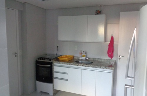 Derby Condo | Newly Decorated, Charming Neighborhood With Restaurants And Bars