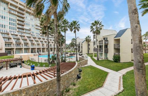 South Padre Island House | Newly decorated condo in beautiful beachfront resort