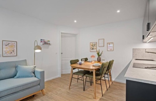Eimsbuettel Apartment | Newly furnished apartment for up to 5 people