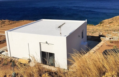 Karystos House | Newly built, chic and cosy home with breathtaking sea view ideal for escape.