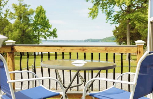 Cedar Bluff Cabin | Newly listed! Cozy hideaway on Weiss Laken with private dock and kayaks!