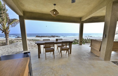 Santa Maria Tonameca Apartment | Newly opened front beach Suite with an incredible view and fine design.