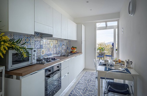 Priora Apartment | Newly refurbished 2 bedroom flat near Sorrento