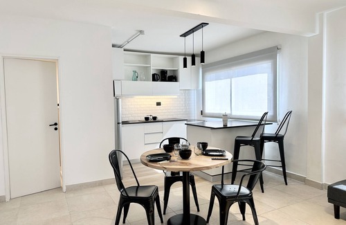 Balvanera Apartment | Newly refurbished, bright & cozy 1-bedroom apt in charming BHK with WiFi, AC