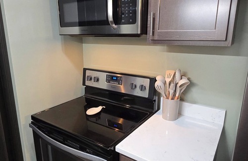 Dayton Apartment | Newly remodeled 1-bedroom apartment with washer and dryer in Dayton