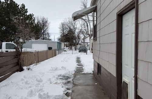 Great Falls House | Newly remodeled 2-bedroom house with WiFi, conveniently located in Great Falls