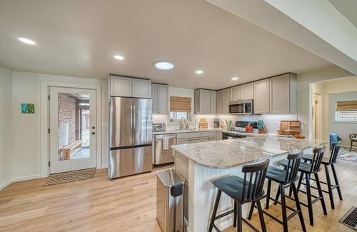 Salida House | Newly Remodeled 2bd 2ba The Salida Boulevard Vacation Home #0750