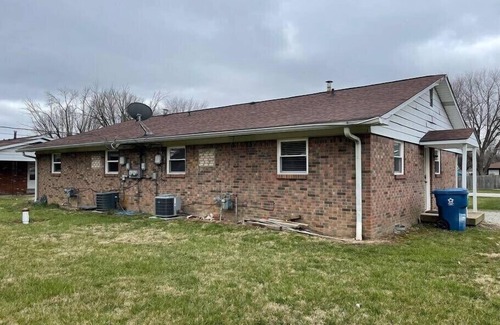Acton House | Newly Remodeled Cozy Home Minutes to Downtown