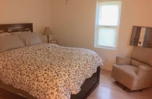 Windsor House | Newly remodeled, cozy cottage only steps away from the Katy Trail in Windsor, MO
