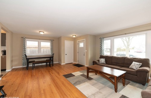 Elmhurst House | Newly Remodeled Furnished Home In Elmhurst